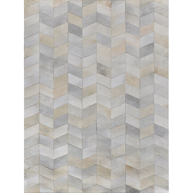 Natural Hide Cowhide Geometric Area Rug in Ivory