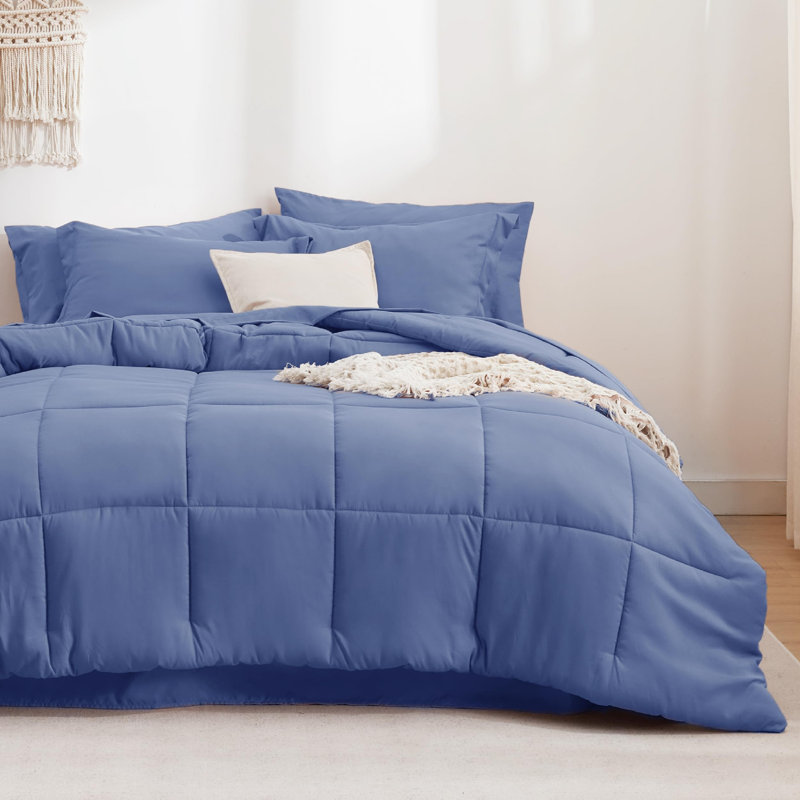 Bedsure Quilted Design Comforter Set, Infinity Blue, King Comforter + 6 Additional Pieces