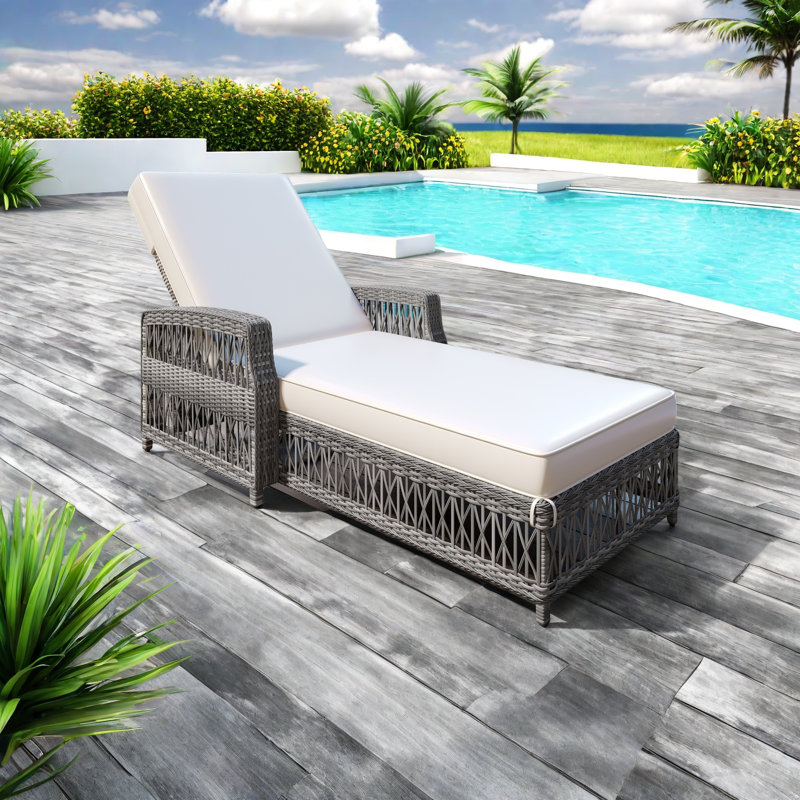 Chaise longue de patio réglable avec accoudoirs, chaise longue en résine tressée durable avec coussins de 4 pouces pour la piscine, la terrasse et le balcon