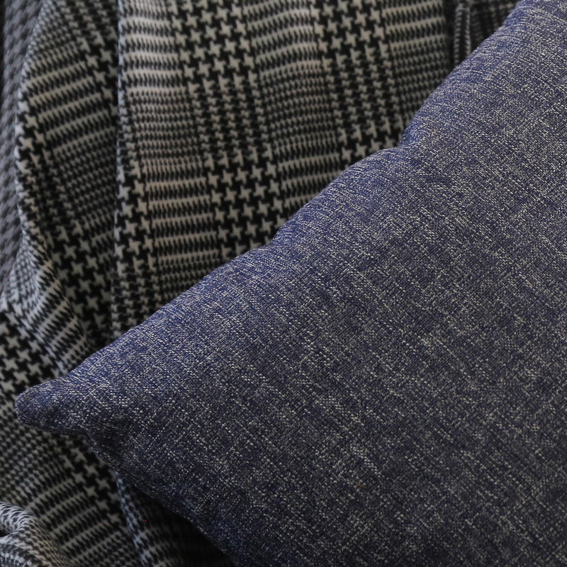 Housse et insert de coussin intérieur / extérieur 100% satin Manke, Bleu marine