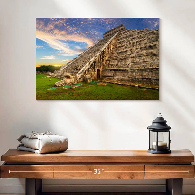 Pyramide Adella Kukulcan, H 16 po x l 24 po