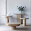 Table d'appoint 20 po x 20 po x 24 po en magnésium crème, base piédestal, plateau carré, polyvalent pour tables de chevet, tables de hall d'entrée, supports à plantes, décor contemporain 20 po x 20 po x 24 po, fait, plusieurs espaces, conception, convient