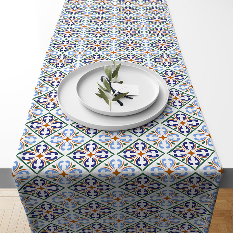 Magallanes Geometric Table Runner