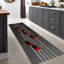 Grand tapis non tissé à motif floral complexe pour une utilisation intérieure dans le salon ou la chambre à coucher-114329781