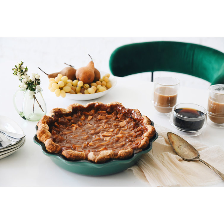 https://assets.wfcdn.com/im/23156879/resize-h755-w755%5Ecompr-r85/2268/226852621/Heritage+Stoneware+Pie+Pan.jpg