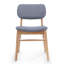 Ensemble de chaises élégantes et confortables avec un design Mid-Century et des sièges rembourrés