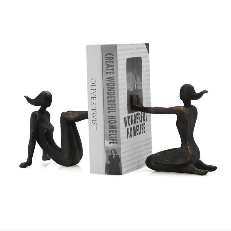 Serre-livres poussant les femmes