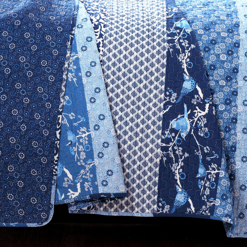 Royal Empire Navy King Cotton Quilt Set with Reversible Design