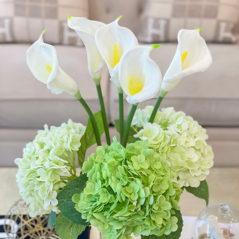 Calla Lily Real Touch Centerpiece In Tall Glass Vase