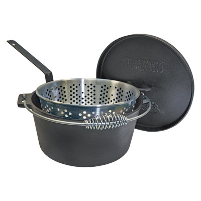 Bayou Classic 14.4 qt. Cast Iron Round Dutch Oven