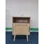 Table de chevet en rotin de 22,83 po de hauteur, table d'appoint avec tablette ouverte, table de bout décorative avec pieds en bois massif pour chambre à coucher, dortoir et petits espaces