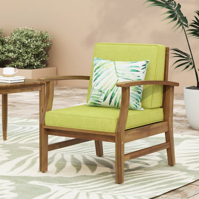 Fauteuil club de patio exquis pour la détente en plein air, conçu pour un confort supérieur et un attrait esthétique dans n'importe quel environnement extérieur.