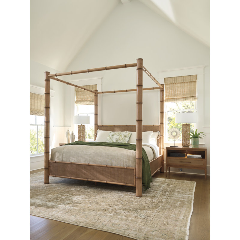 Islandia Canopy Bed, Queen