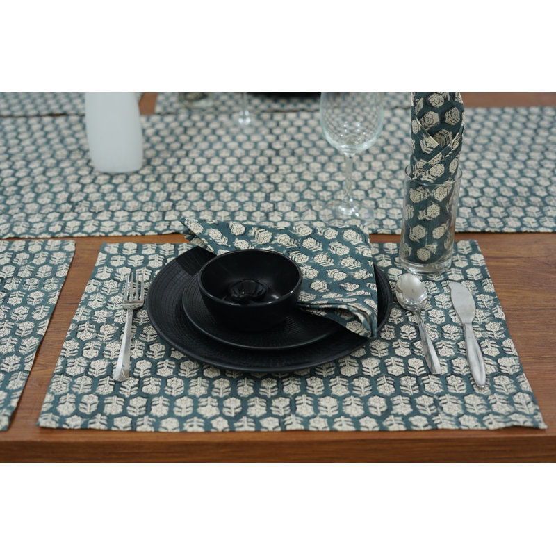 Tapis de table élégants de 13 po x 19 po Fabividine - Parfait pour les décors de cuisine et de salle à manger modernes, Tulsi Buti