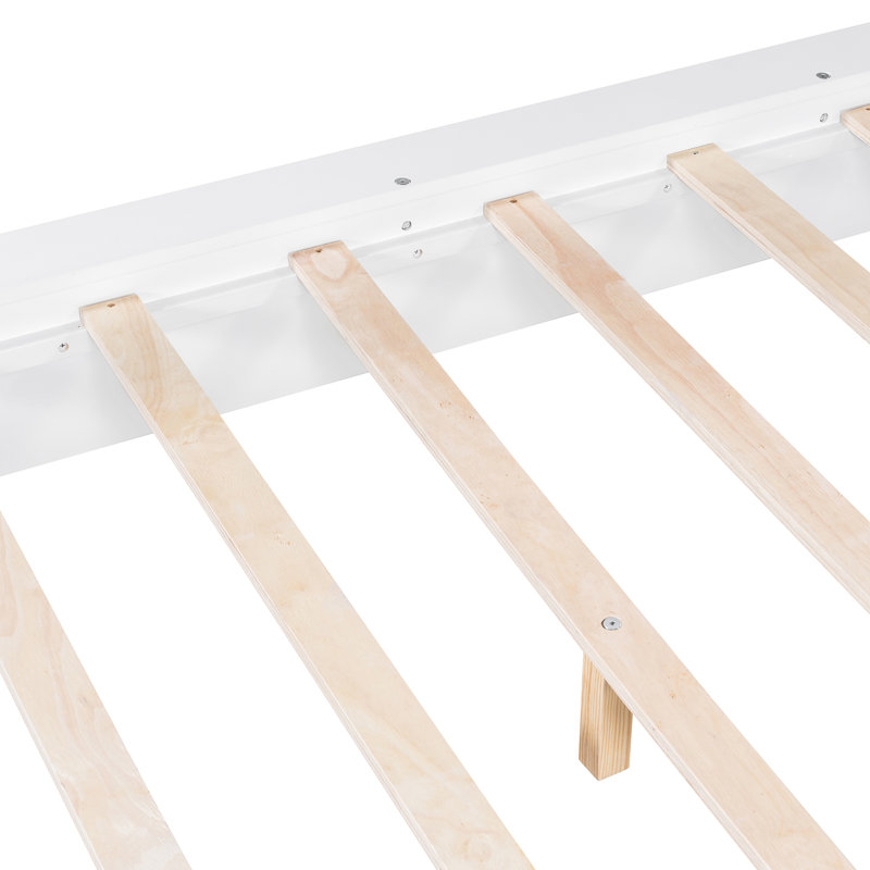 Très grand lit, blanc, lit à baldaquin, DEL, extérieur élégant, auvent élégant pour lit plateforme, lignes épurées, attrait intemporel