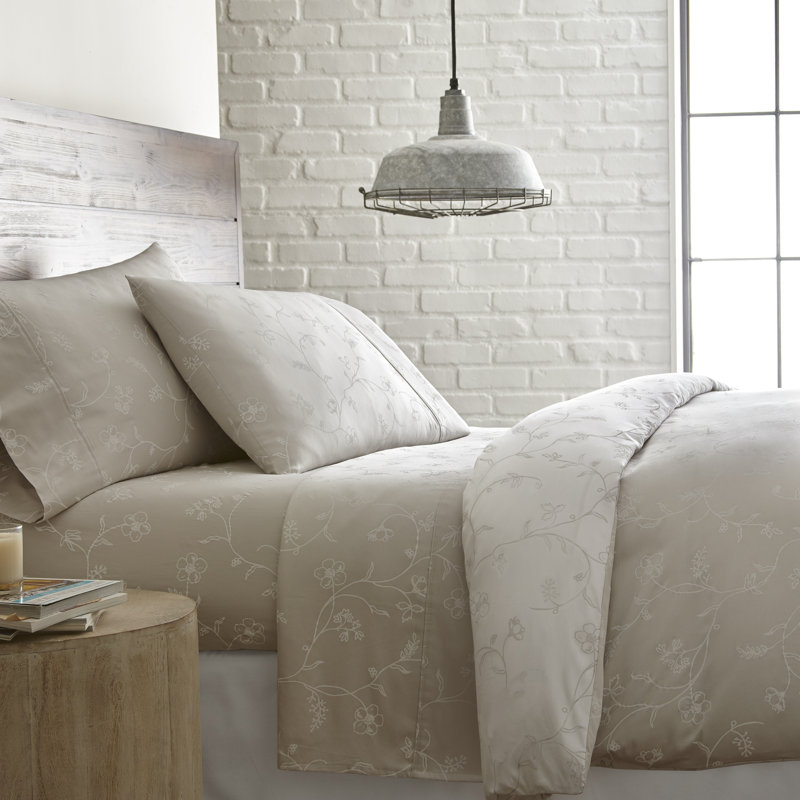 Briteyarn Printed 300 Thread Count Floral 100% Cotton Sateen Sheet Set, Soft Sand/White