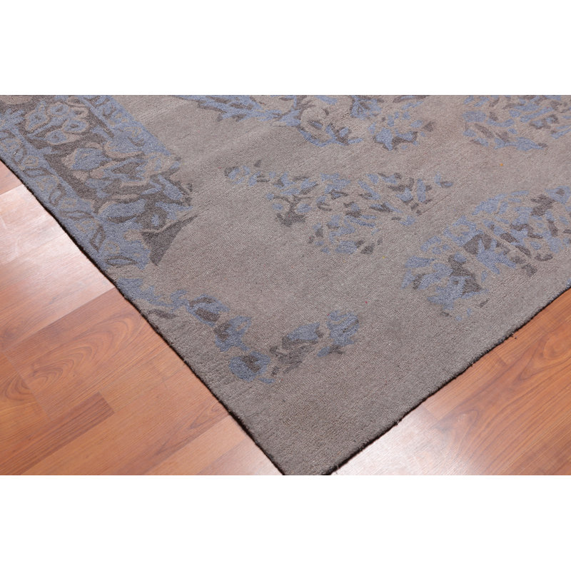 Tapis taupe en laine touffeté à la main