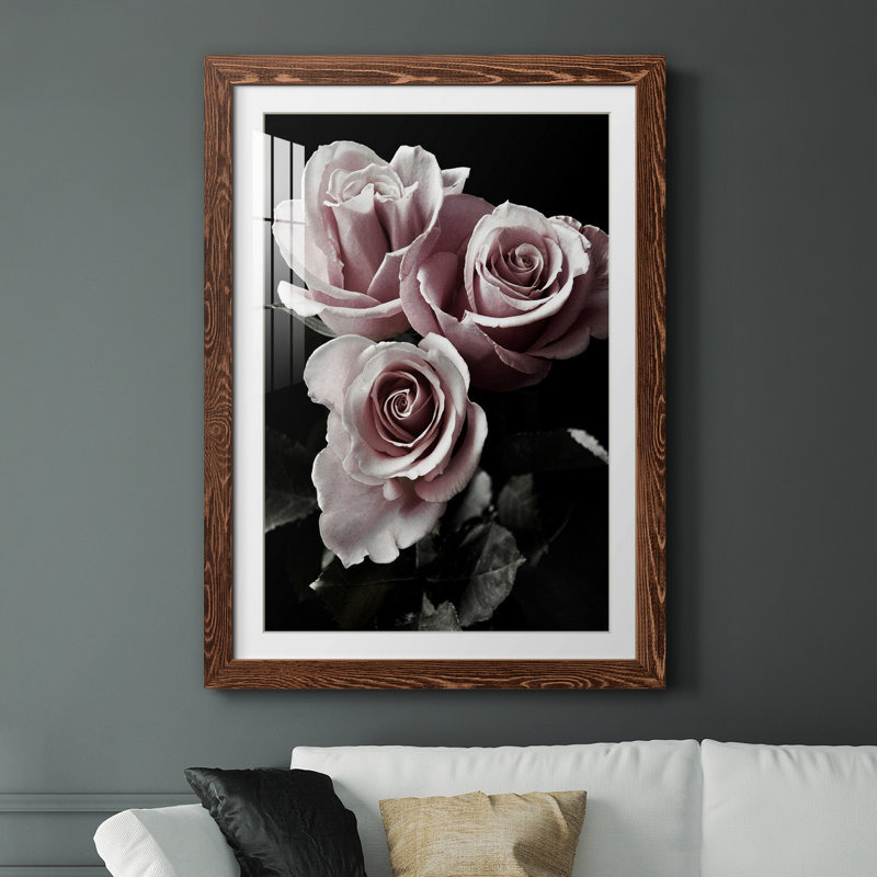Rose noire I - photographie, H 31,5 po x l 23,5 po x P 1,5 po, Papier avec cadre érable