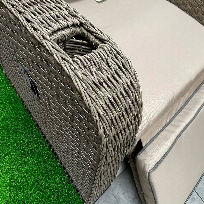 Outdoor Lounge Chair
