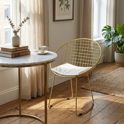 Chaise en métal avec coussin