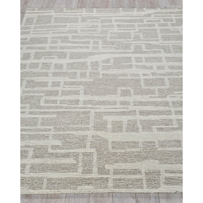 Hand Tufted Geometric Area Rug in Beige/Ivory