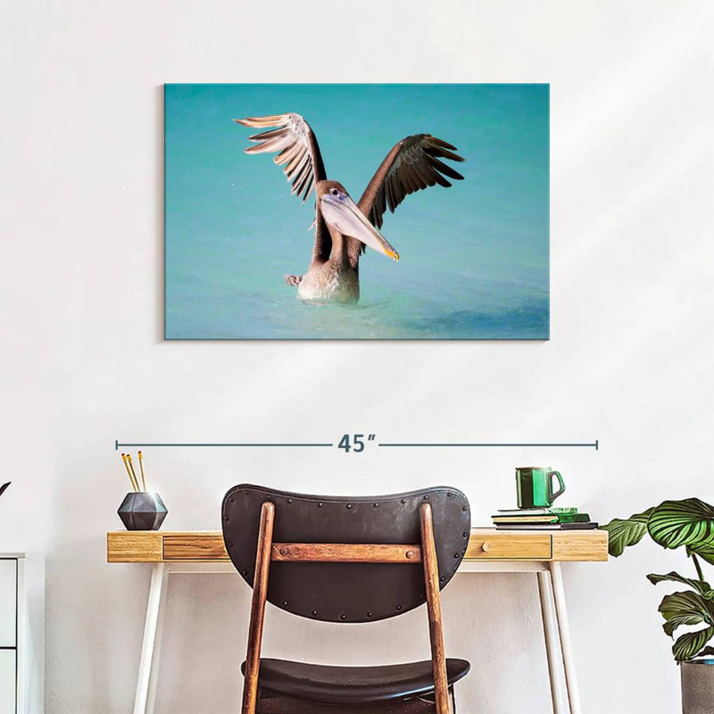 Pélican avec ailes déployées, H 24 po x l 36 po