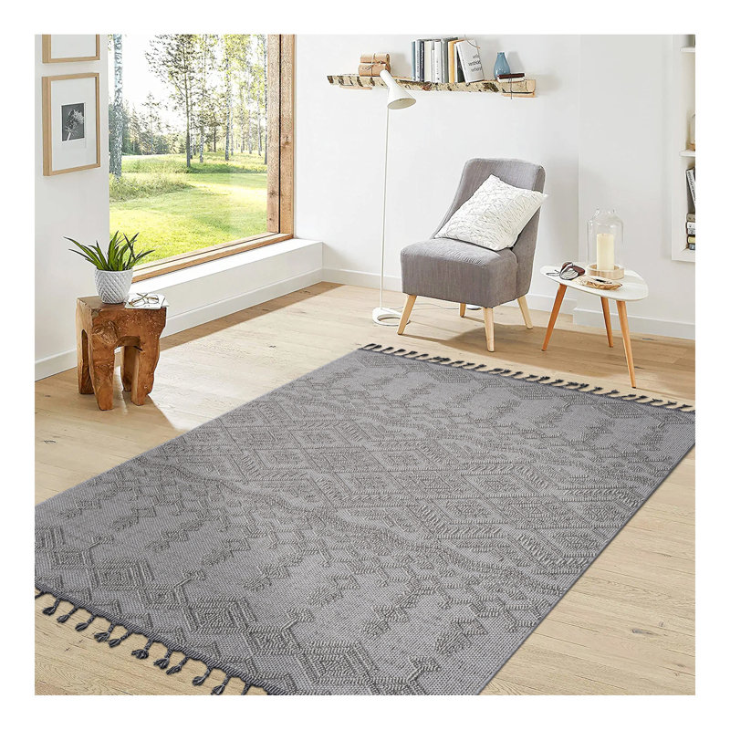 Collection White / White / Traditional Indoor / Outdoor Rug, Rectangle 5'3" x 7'6"