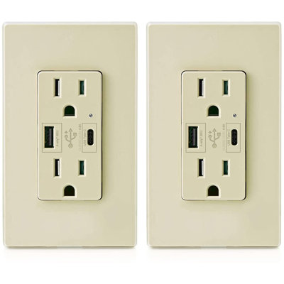 15 Tamper Resistant Duplex Outlet with USB Port
