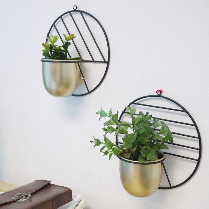 Fegan Metal Wall Planter