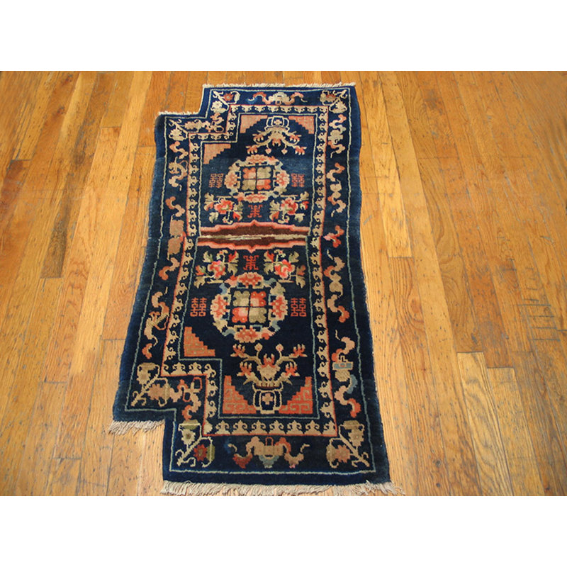 Hand Knotted Wool Area Rug in Blue