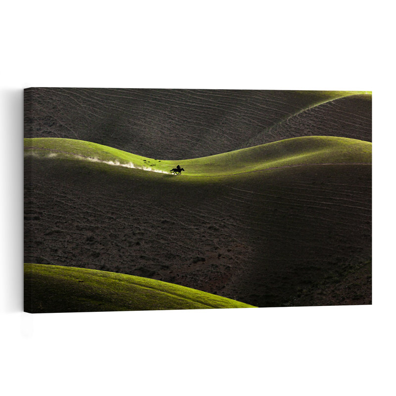 Cheval au galop, Green Hills, dramatique, serein, vibrant, paysage, paysage, impression murale, H 40 po x l 60 po