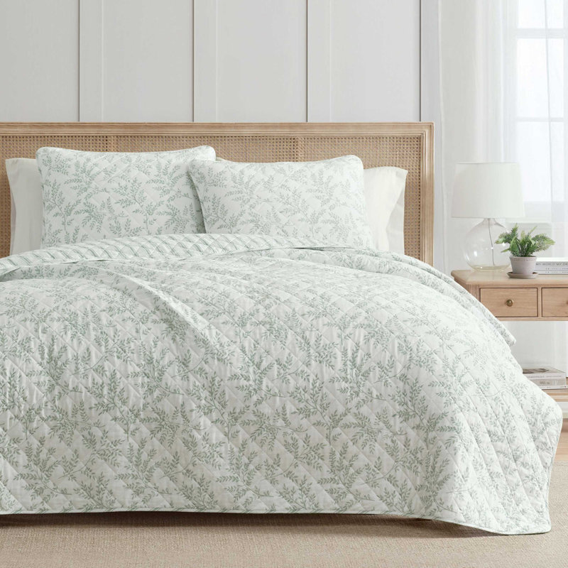 Martha Stewart Murray Leaves Cotton Reversible Green Quilt Set, King Quilt + 2 King Shams