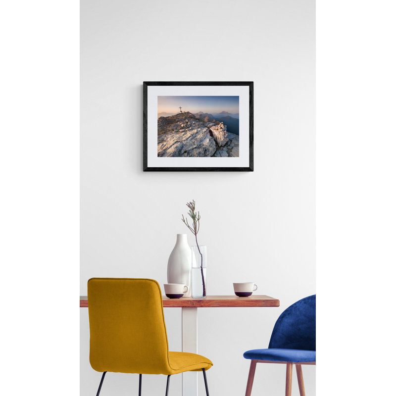Dolomites, Italie, lever de soleil par Frank Peters, H 17,25 po x l 21,25 po x P 0,875 po, Papier avec cadre noir