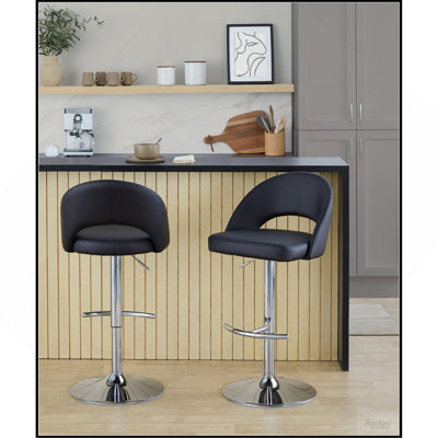 Tabouret de bar réglable avec pivot en métal chromé et similicuir noir avec repose-pieds rond en T - ensemble de 2