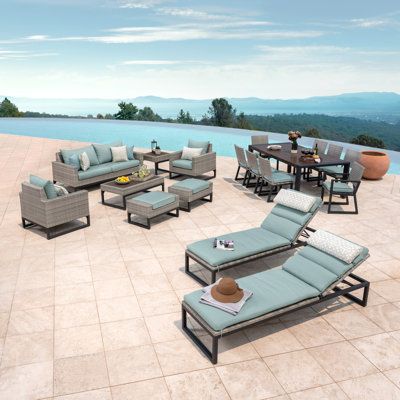 Ensemble de patio 18 pièces en rotin avec coussins Sunbrella