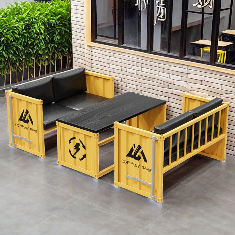 Ensemble de table et chaises de style industriel, Jaune