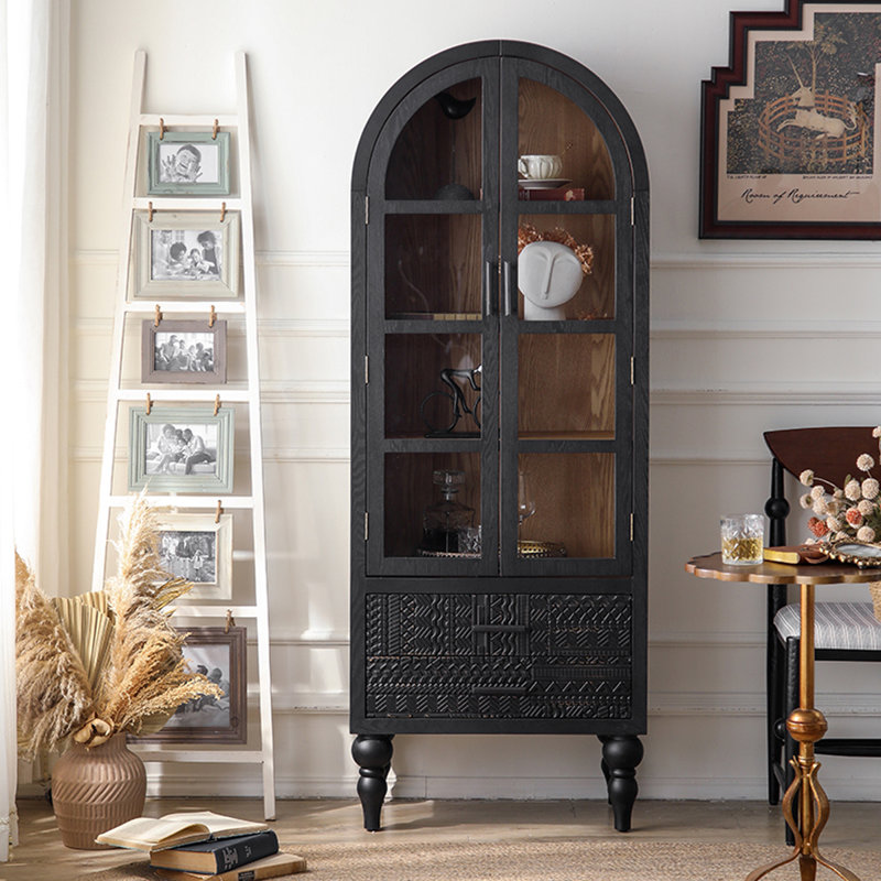 Noir massif + bois manufacturé + vitrines en verre