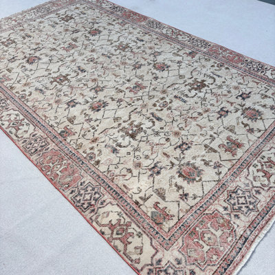 Tapis beige 74,8 x 126 po