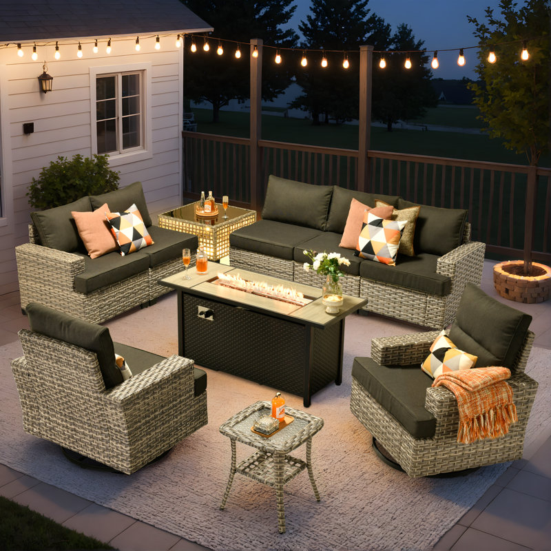 Canapé modulaire d'extérieur en osier 7 personnes avec chaises berçantes pivotantes, table basse à DEL et foyer, Noir