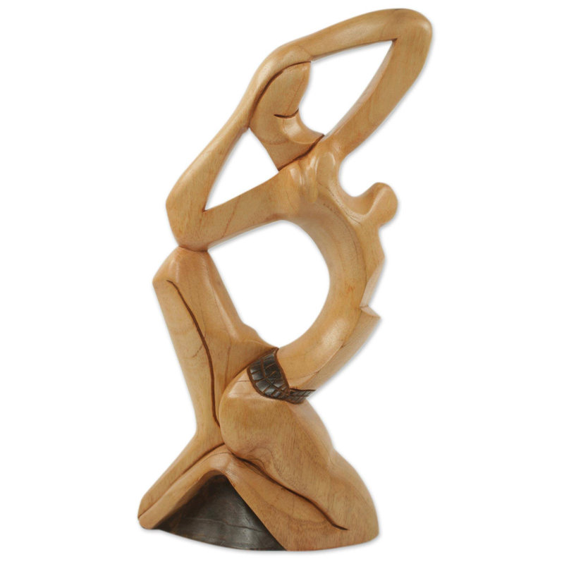 Sculpture en bois dipo fille Mariya
