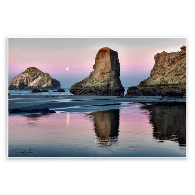 «Moonlit Beach Cliff», art mural par Dennis Frates, H 13 po x l 19 po