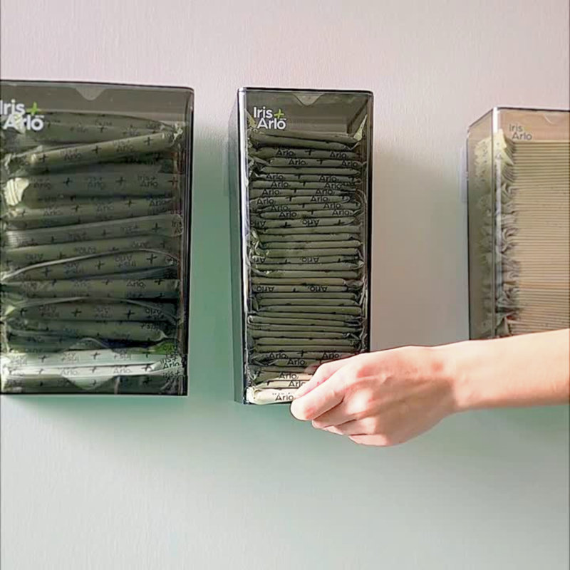 Distributeur mural recyclé en plexiglas - Tampons quotidiens, transparent