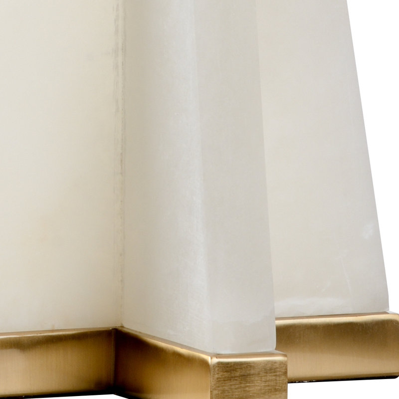 Lampe de table en pyramide 34 po albâtre