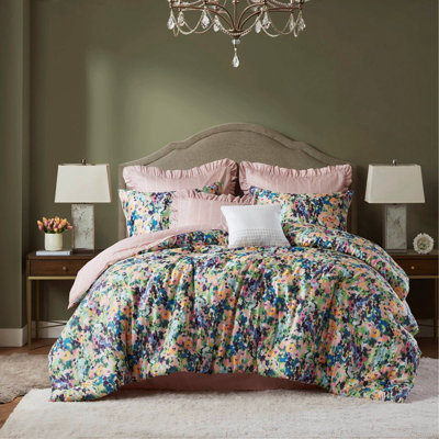 8PCS Queen Comforter Set With Romantic Floral Design And Reversible Stripes For All-Season Comfort