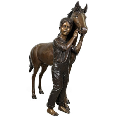 Sculpture fille bronze debout avec un poney