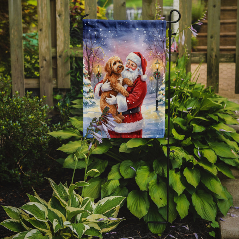 Labradoodle avec le drapeau du jardin du père Noël, Taille du jardin, Labradoodle