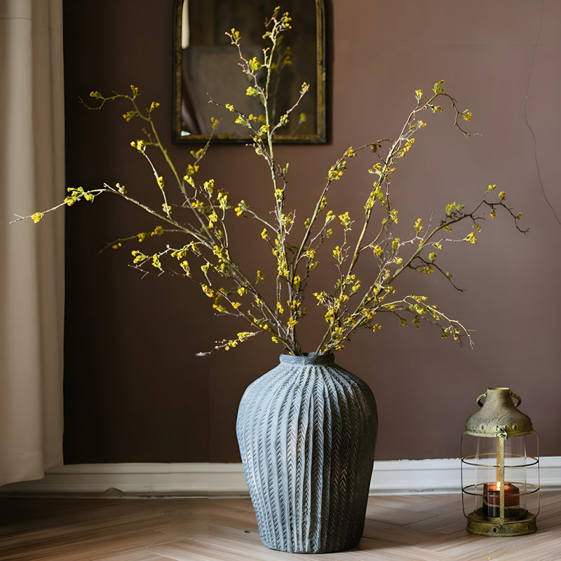 Ornements de fleurs simulées