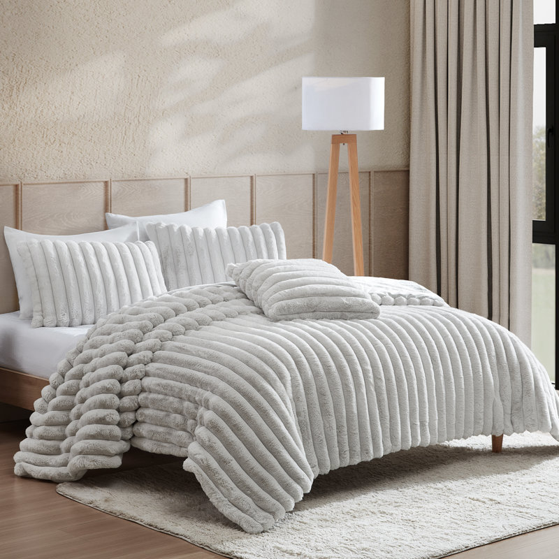 Everett Bedding, Gray, Full Comforter + 2 Full Pillowcases