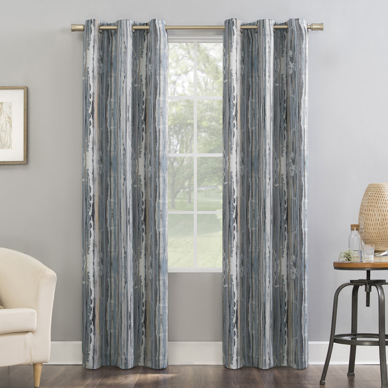 Panneau de rideau occultant à motif abstrait avec œillets - Basics by Wayfair ™, Bleu, 40 po x 84 po