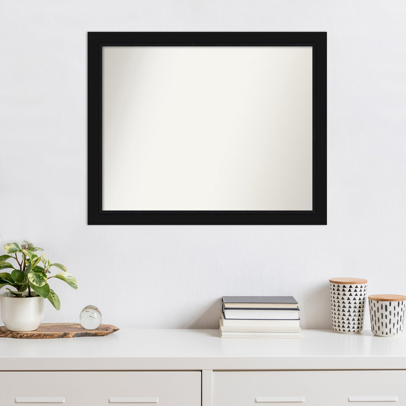 Miroir d'appoint mural en plastique avec finition satinée, 25 po x 31 po